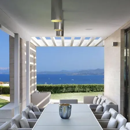 Desiree Vista Mare Willa